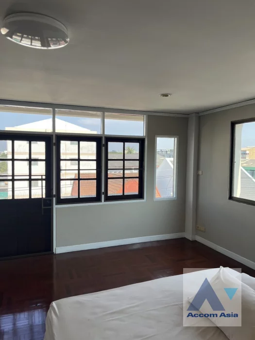 26  7 br House For Rent in Lat Phrao ,Bangkok MRT Lat Phrao 83 AA46108