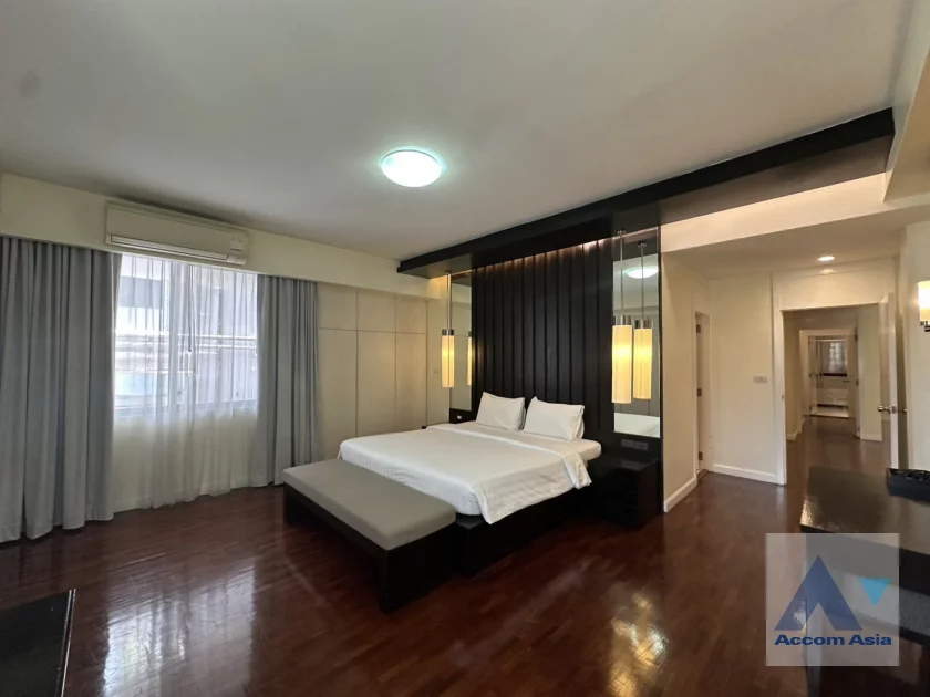 11  3 br Apartment For Rent in Sukhumvit ,Bangkok BTS Nana at Suite for family AA46110