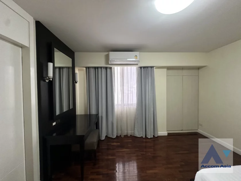 13  3 br Apartment For Rent in Sukhumvit ,Bangkok BTS Nana at Suite for family AA46110
