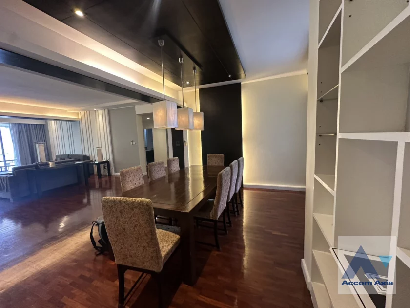 4  3 br Apartment For Rent in Sukhumvit ,Bangkok BTS Nana at Suite for family AA46110
