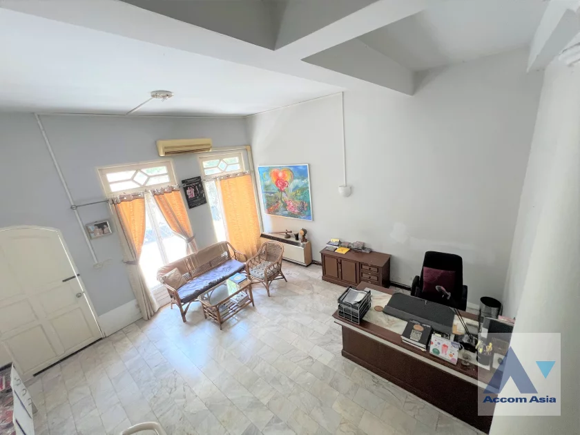 unitHome Office, Corner Unit |  Townhouse For Rent & Sale in Silom, Bangkok  near BTS Chong Nonsi (AA46111)