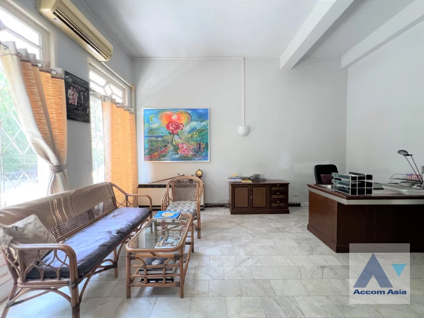 unitHome Office, Corner Unit |  Townhouse For Rent & Sale in Silom, Bangkok  near BTS Chong Nonsi (AA46111)