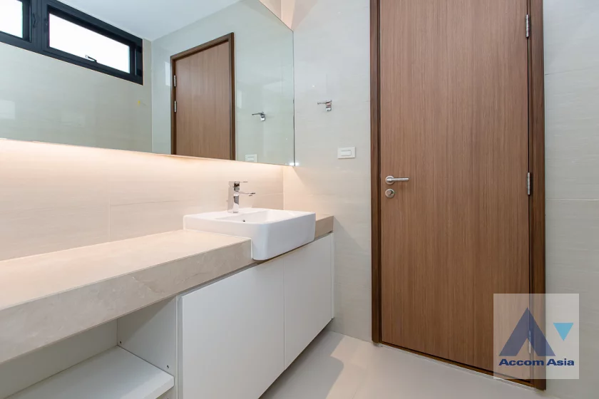 28  3 br Condominium For Rent in Sukhumvit ,Bangkok BTS On Nut at Park Court Sukhumvit 77 AA46113