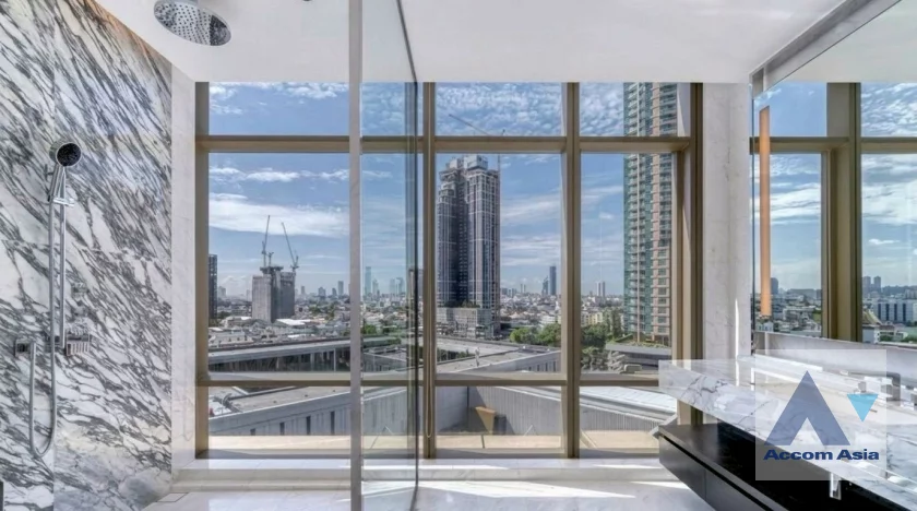 unit 1 Bedroom  Condominium For Sale in Sathorn, Bangkok  near BTS Saphan Taksin (AA46115)