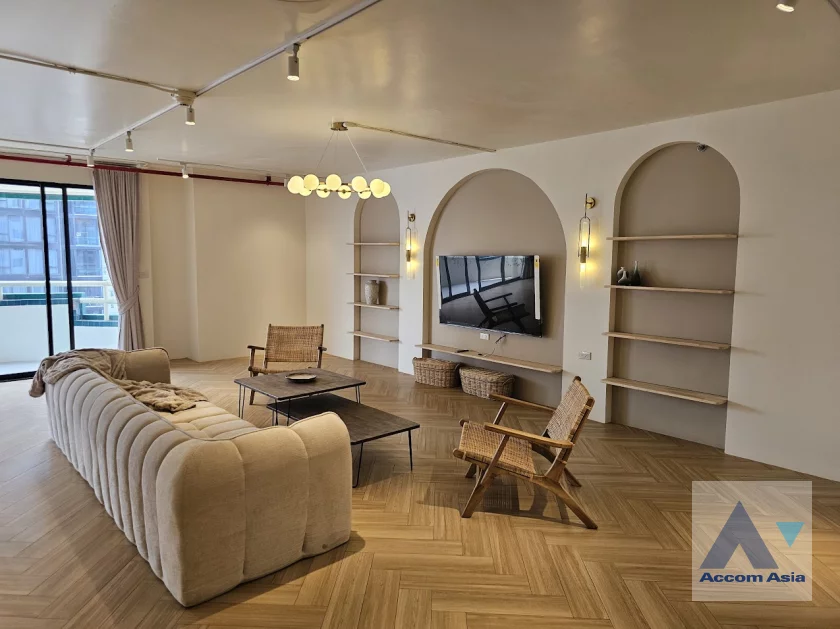 Condominium For Rent & Sale in Sukhumvit, Bangkok Code AA46116