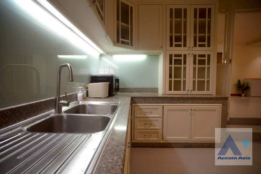 4  4 br Townhouse for rent and sale in Sukhumvit ,Bangkok  AA46119
