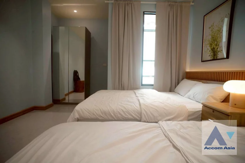 11  4 br Townhouse for rent and sale in Sukhumvit ,Bangkok  AA46119