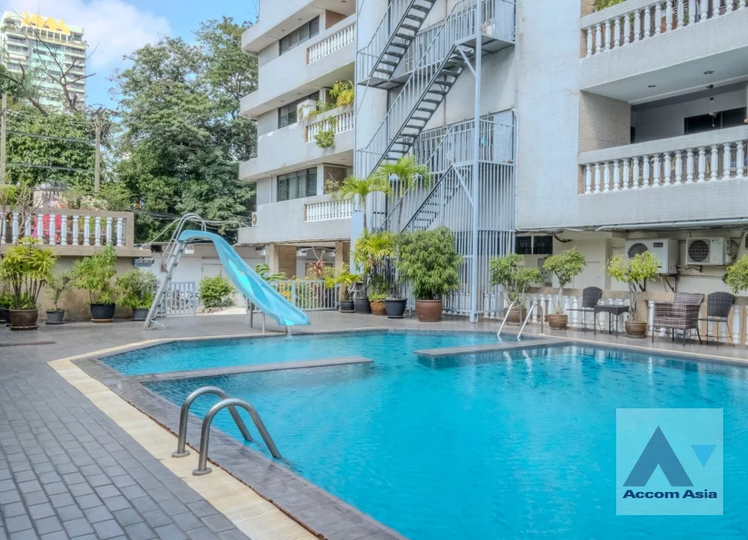  2  3 br Apartment For Rent in Sukhumvit ,Bangkok BTS Asok at Family Apartment with Lake View AA46121