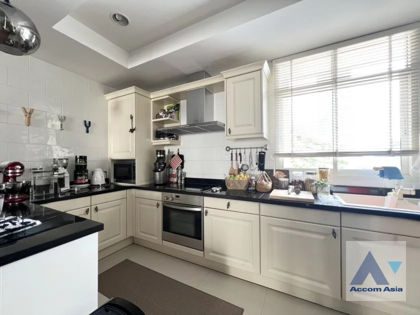  1  3 br Condominium For Sale in Sathorn ,Bangkok MRT Lumphini at Baan Nunthasiri AA46126