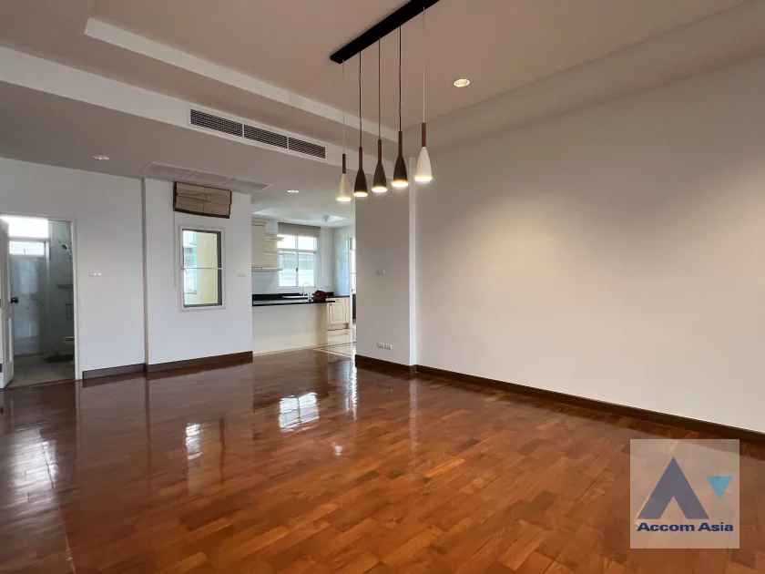  1  3 br Condominium For Sale in Sathorn ,Bangkok MRT Lumphini at Baan Nunthasiri AA46127