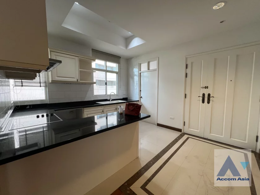 5  3 br Condominium For Sale in Sathorn ,Bangkok MRT Lumphini at Baan Nunthasiri AA46127