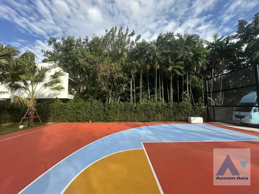 5  Land for rent and sale in Sukhumvit ,Bangkok BTS Ekkamai AA46134