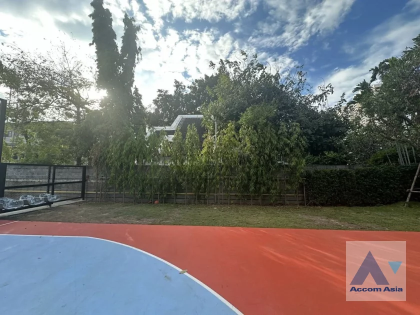 4  Land for rent and sale in Sukhumvit ,Bangkok BTS Ekkamai AA46134