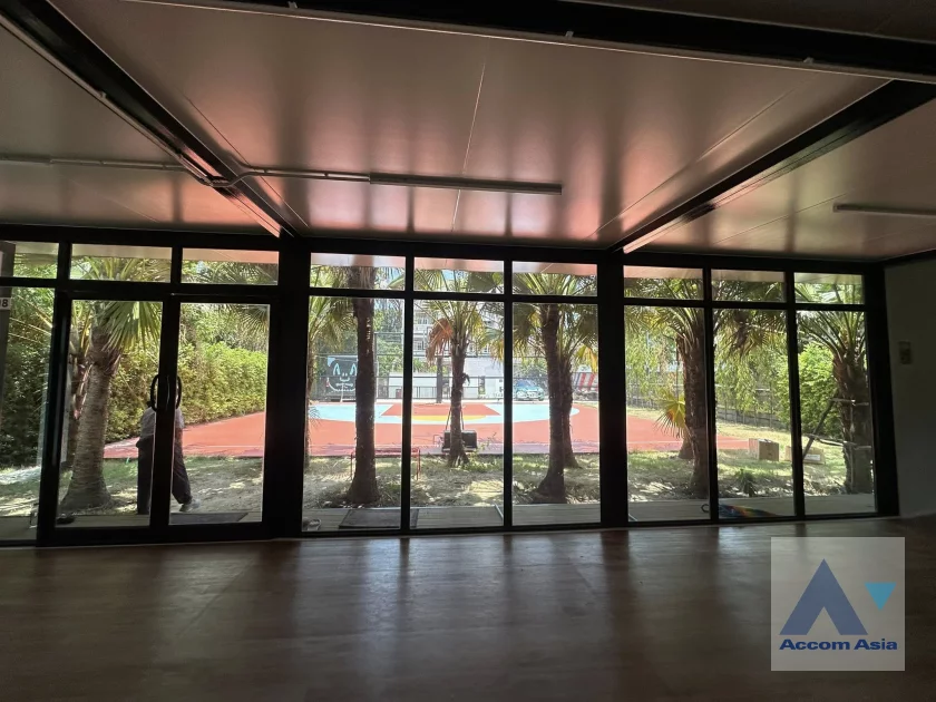  1  Land for rent and sale in Sukhumvit ,Bangkok BTS Ekkamai AA46134
