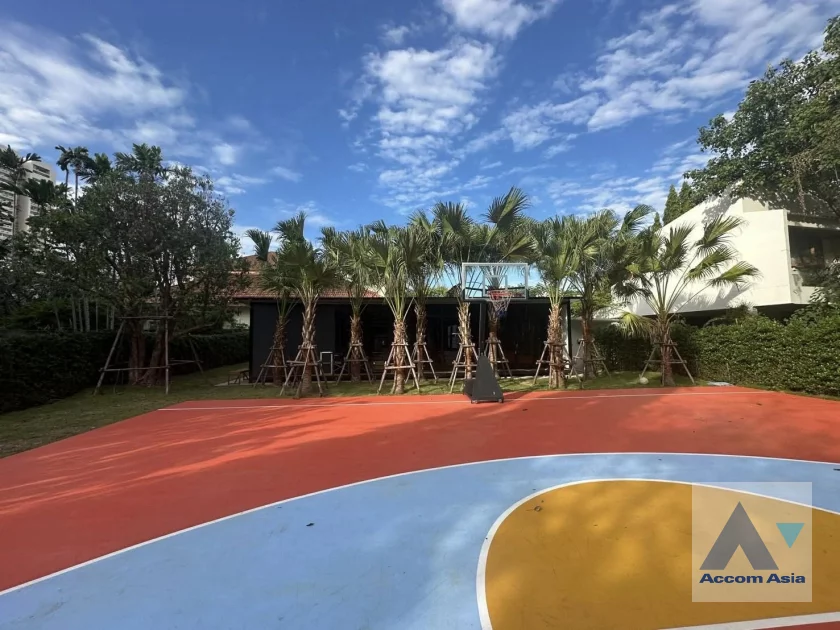  2  Land for rent and sale in Sukhumvit ,Bangkok BTS Ekkamai AA46134