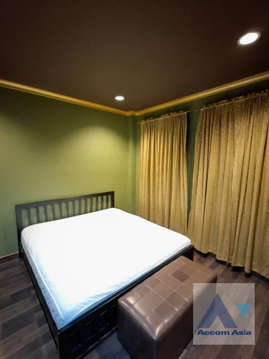 8  3 br Townhouse for rent and sale in Sathorn ,Bangkok BRT Wat Priwat - BRT Wat Dan at Baan Klang Krung Grande Vienna Rama 3 AA46141