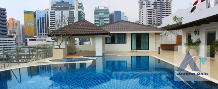  2  2 br Apartment For Rent in Sukhumvit ,Bangkok BTS Phrom Phong at Low-rise apartment, Walk 400m to BTS AA46143