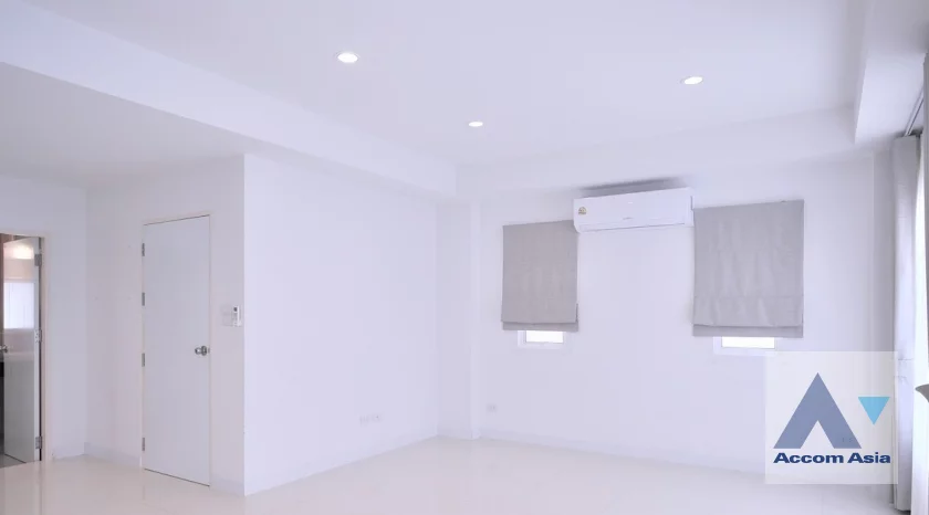 19  4 br House For Rent in Ratchadaphisek ,Bangkok BTS Ratchayothin AA46144