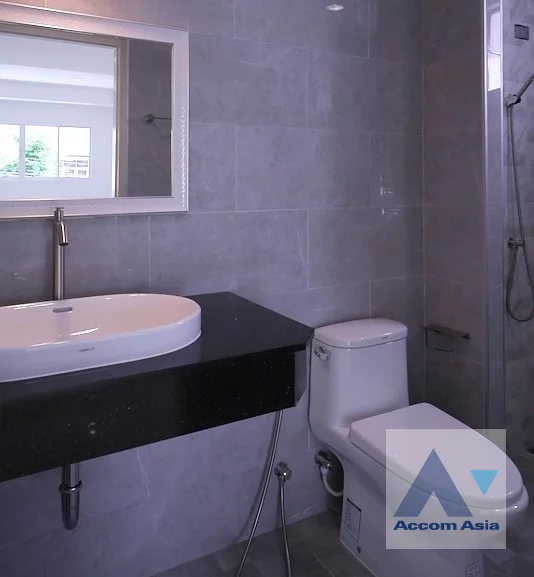 39  4 br House For Rent in Ratchadaphisek ,Bangkok BTS Ratchayothin AA46144