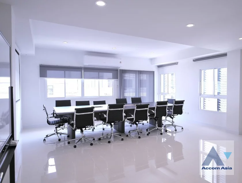 9  4 br House For Rent in Ratchadaphisek ,Bangkok BTS Ratchayothin AA46144