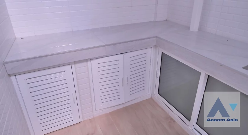 27  4 br House For Rent in Ratchadaphisek ,Bangkok BTS Ratchayothin AA46144