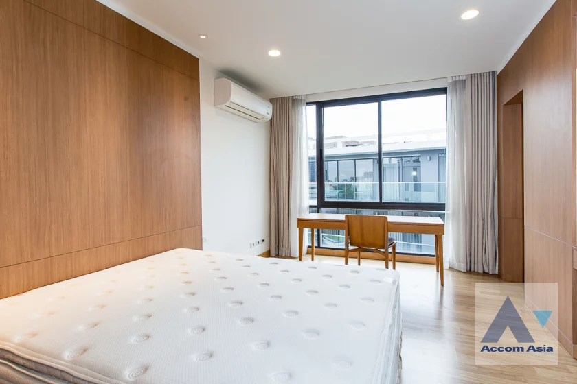 23  3 br Condominium For Rent in Sukhumvit ,Bangkok BTS On Nut at Park Court Sukhumvit 77 AA46146