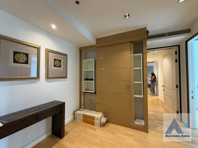 9  2 br Condominium For Rent in Ploenchit ,Bangkok BTS Ploenchit at Athenee Residence AA46148