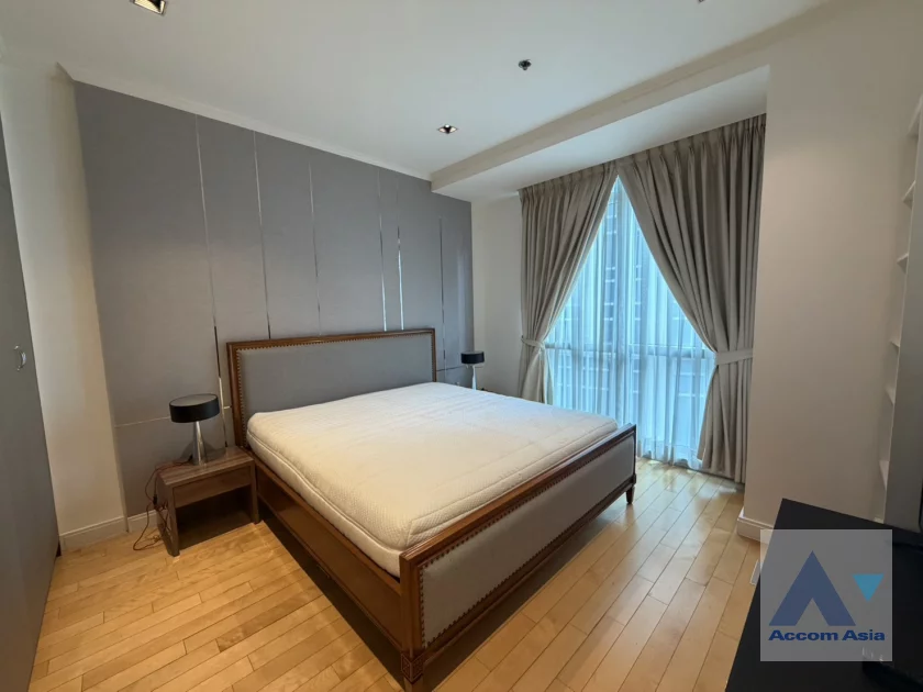 10  2 br Condominium For Rent in Ploenchit ,Bangkok BTS Ploenchit at Athenee Residence AA46148