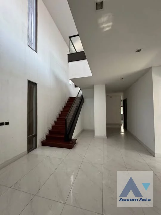  2  5 br House For Sale in Samutprakan ,Samutprakan ARL Ratchaprarop at Perfect Masterpiece Sukhumvit 77 AA46152