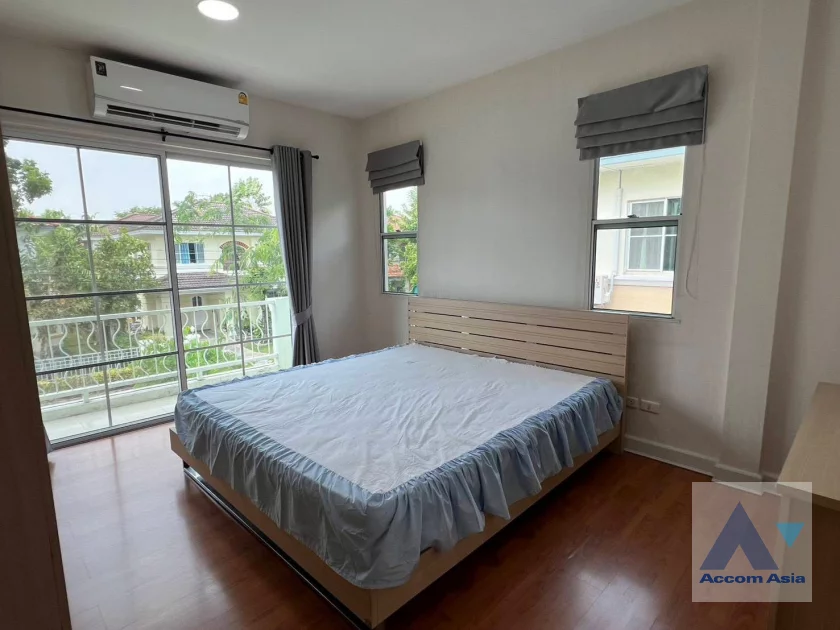 7  3 br House For Rent in Pattanakarn ,Bangkok ARL Ban Thap Chang at Mantana Onnut-Wongwaen 1 AA46156