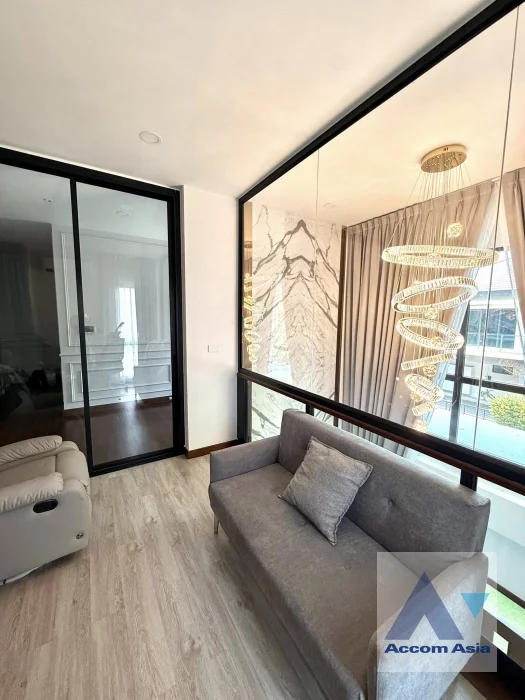 8  4 br House for rent and sale in Lat Phrao ,Bangkok MRT Thailand Cultural Center at THE CITY Ekkamai-Ladprao AA46171