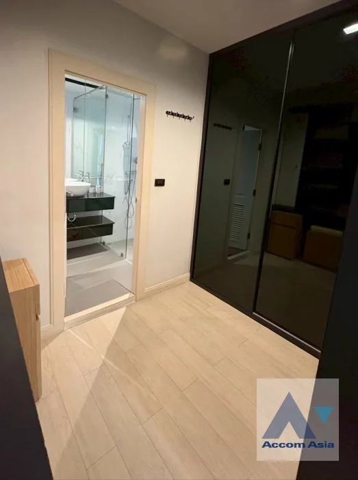 11  3 br House For Rent in Ploenchit ,Bangkok MRT Hua Lamphong AA46172