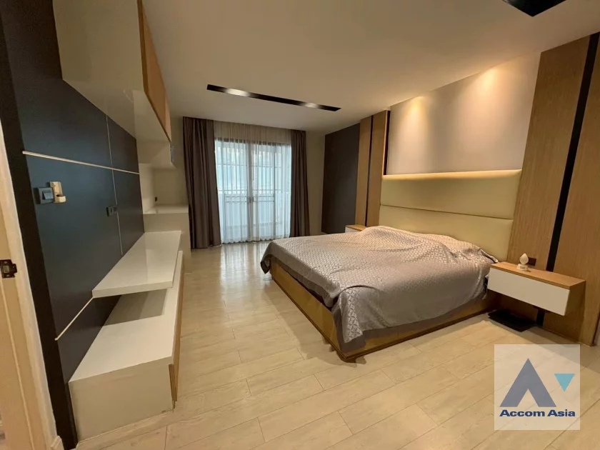 7  3 br House For Rent in Ploenchit ,Bangkok MRT Hua Lamphong AA46172