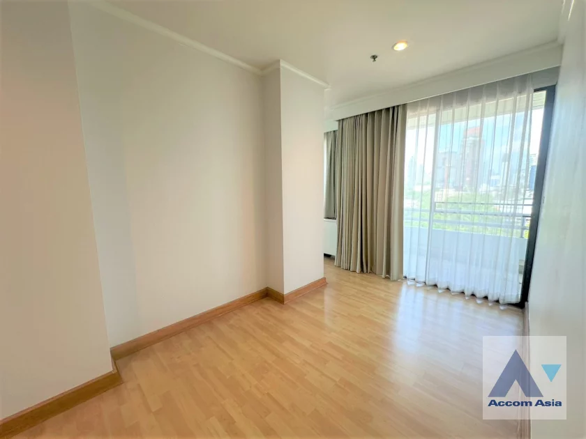 14  4 br Apartment for rent and sale in Sukhumvit ,Bangkok BTS Ekkamai at High-Rise Living with a Large Balcony Apartment in Ekkamai AA46173