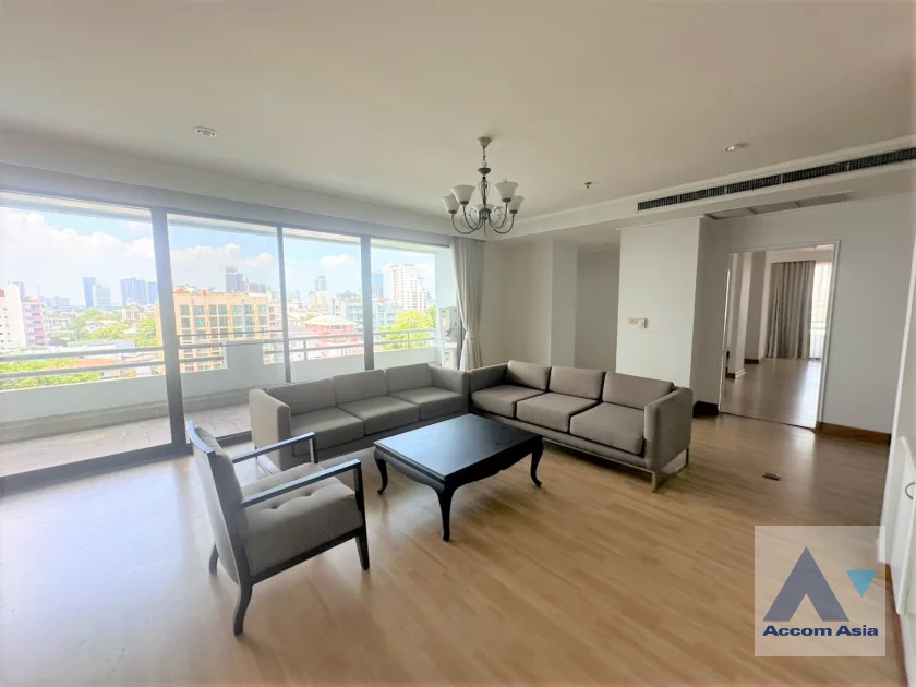  2  4 br Apartment for rent and sale in Sukhumvit ,Bangkok BTS Ekkamai at High-Rise Living with a Large Balcony Apartment in Ekkamai AA46173
