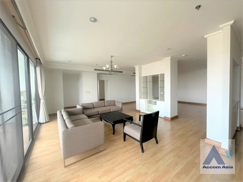  1  4 br Apartment for rent and sale in Sukhumvit ,Bangkok BTS Ekkamai at High-Rise Living with a Large Balcony Apartment in Ekkamai AA46173