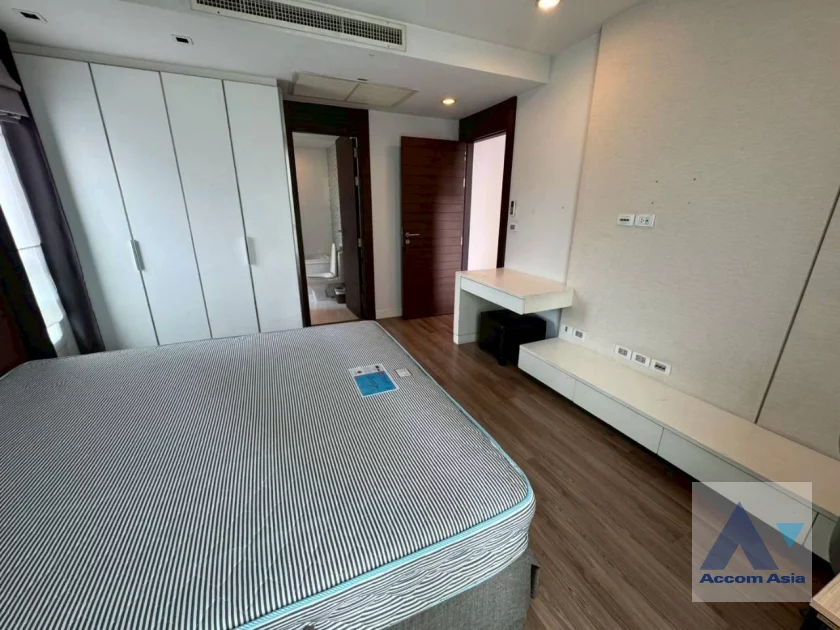 12  2 br Apartment for rent and sale in Sathorn ,Bangkok BTS Surasak at The Elegant Residence AA46177