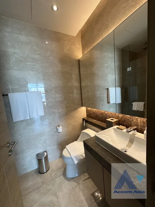 13  2 br Apartment For Rent in Ploenchit ,Bangkok BTS Ratchadamri at Luxury Service Residence AA46180