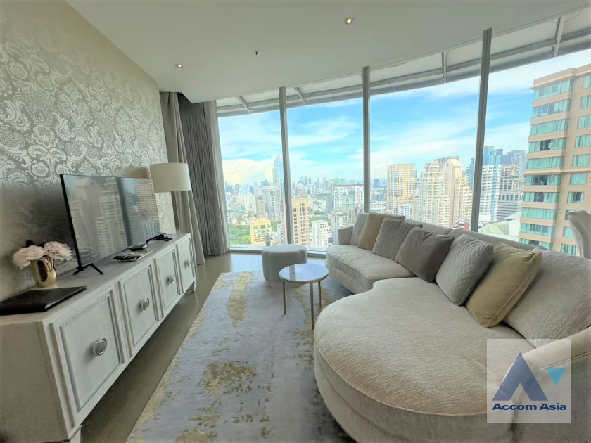  2  2 br Apartment For Rent in Ploenchit ,Bangkok BTS Ratchadamri at Luxury Service Residence AA46180