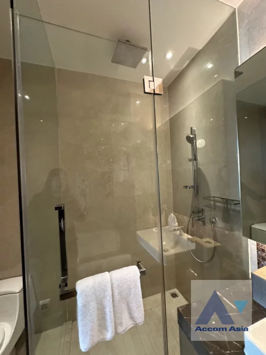 12  2 br Apartment For Rent in Ploenchit ,Bangkok BTS Ratchadamri at Luxury Service Residence AA46180