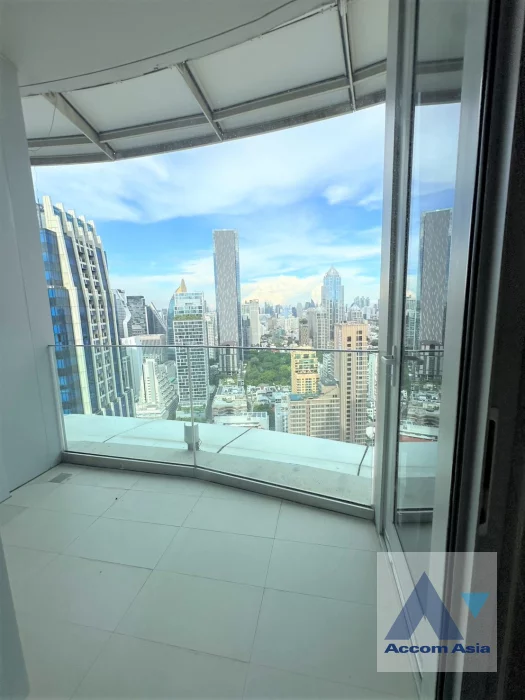 15  2 br Apartment For Rent in Ploenchit ,Bangkok BTS Ratchadamri at Luxury Service Residence AA46180