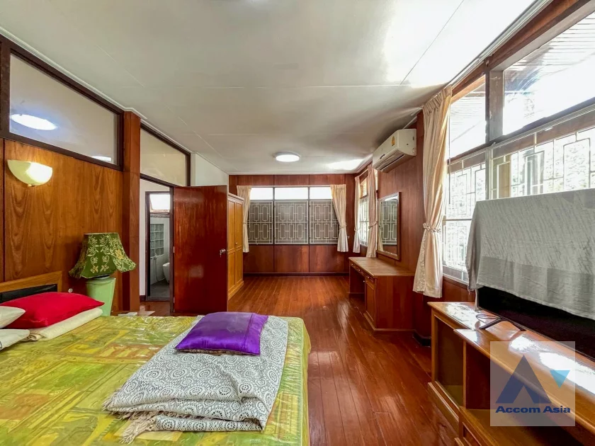 13  3 br House for rent and sale in Ploenchit ,Bangkok  AA46186