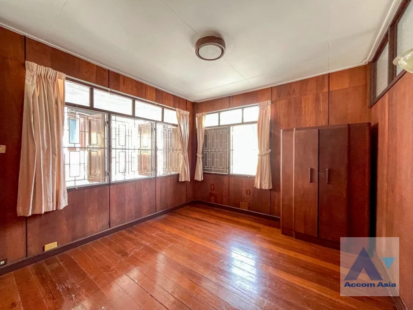 14  3 br House for rent and sale in Ploenchit ,Bangkok MRT Lumphini AA46186