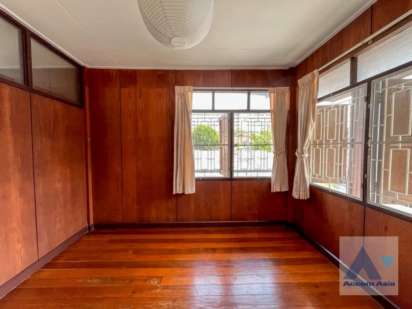 15  3 br House for rent and sale in Ploenchit ,Bangkok MRT Lumphini AA46186