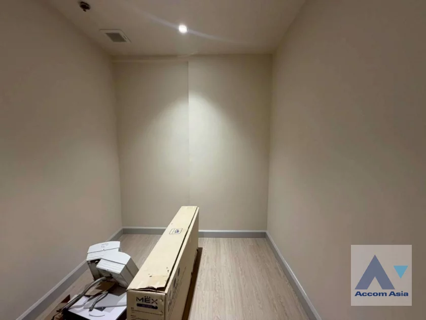 21  3 br Apartment For Rent in Sukhumvit ,Bangkok BTS Asok - MRT Sukhumvit at Serviced Apartment with Park view AA46189