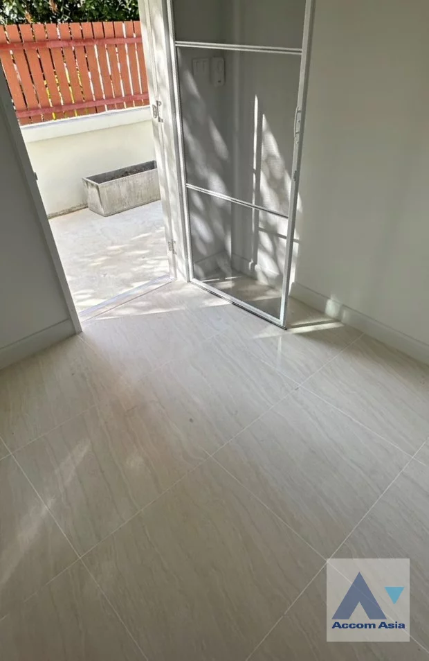 15  5 br House For Rent in Sathorn ,Bangkok  at Peaceful Compound AA46190