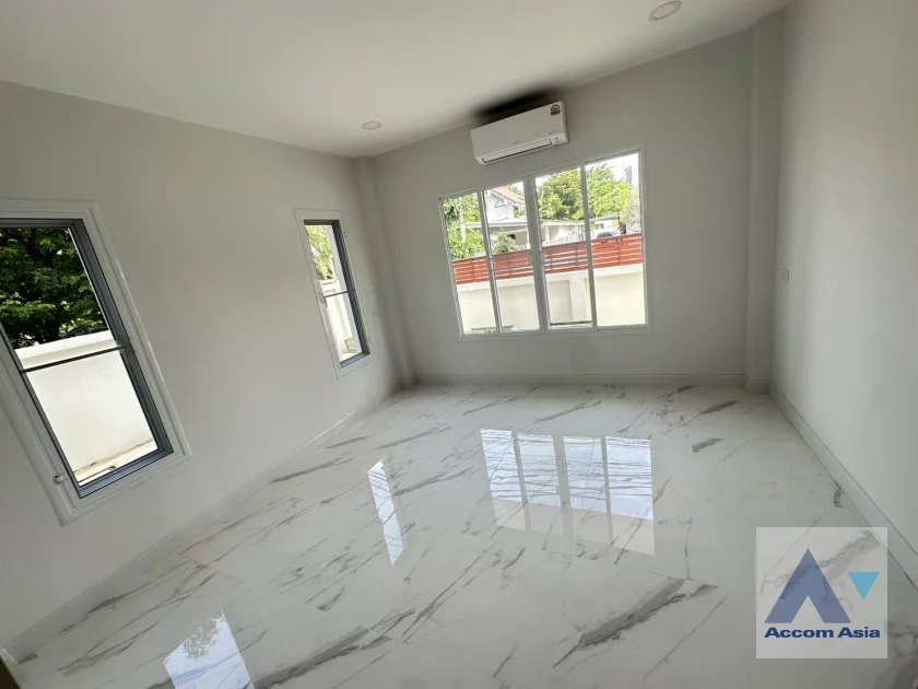  1  5 br House For Rent in Sathorn ,Bangkok  at Peaceful Compound AA46190
