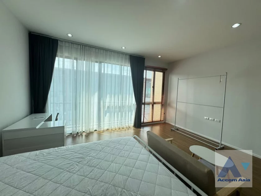 11  3 br Townhouse For Rent in Krungthep Kreetha ,Bangkok  at Newly modern style living place AA46199