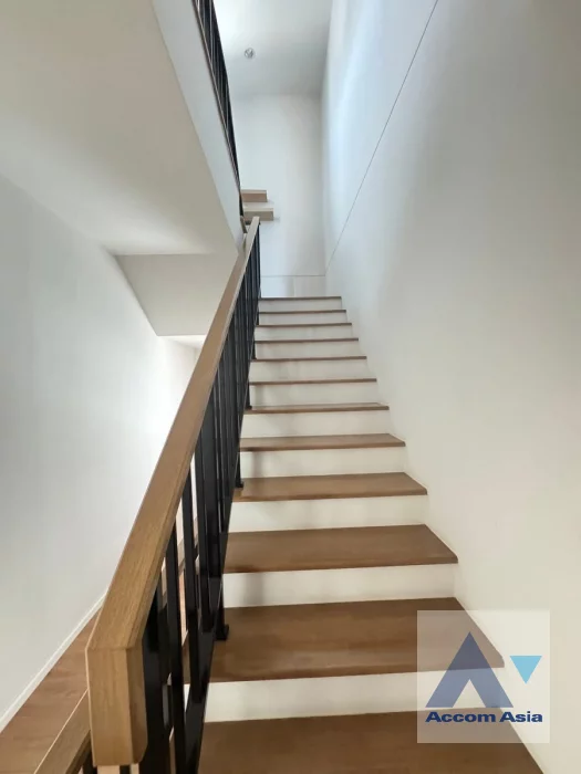 8  3 br Townhouse For Rent in Krungthep Kreetha ,Bangkok  at Newly modern style living place AA46199
