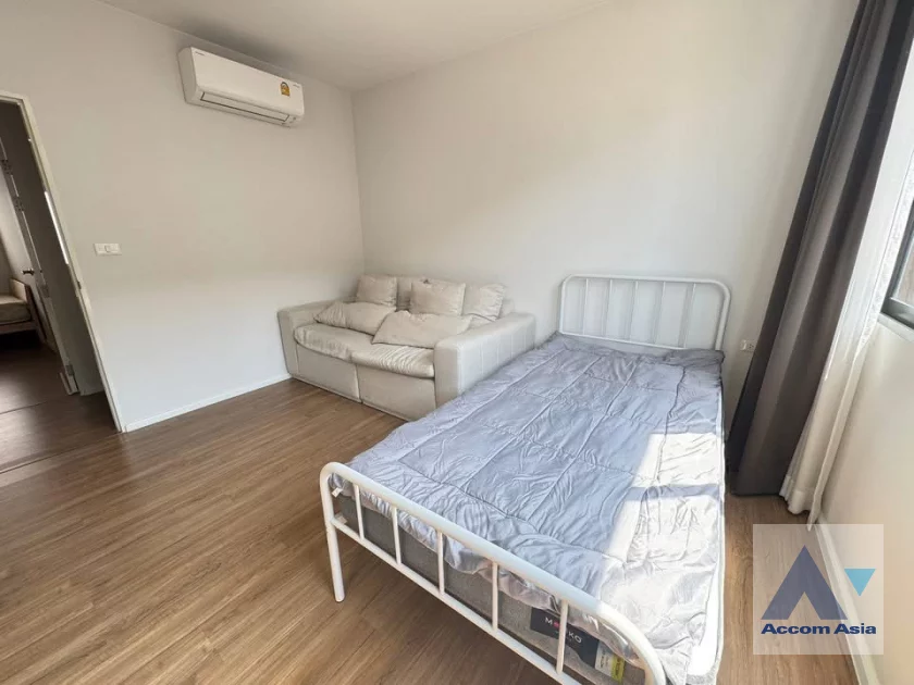 14  3 br Townhouse For Rent in Krungthep Kreetha ,Bangkok  at Newly modern style living place AA46199